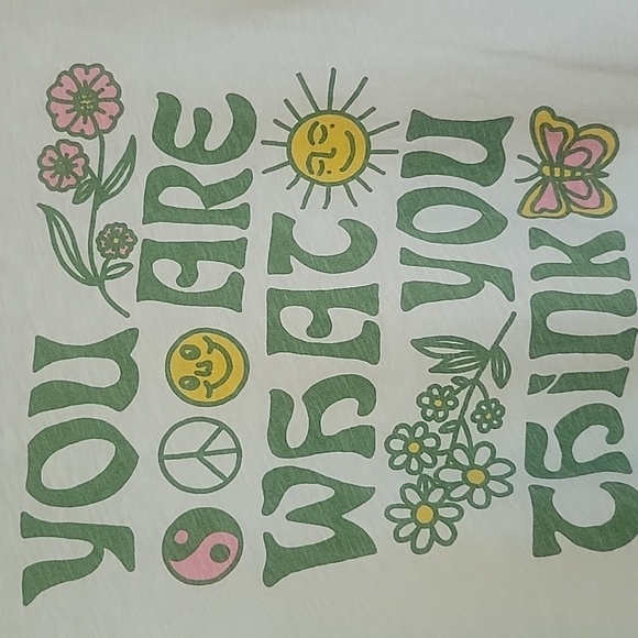 American Eagle Cropped Boxy Graphic Tee Size XSmall - Picture 2 of 5